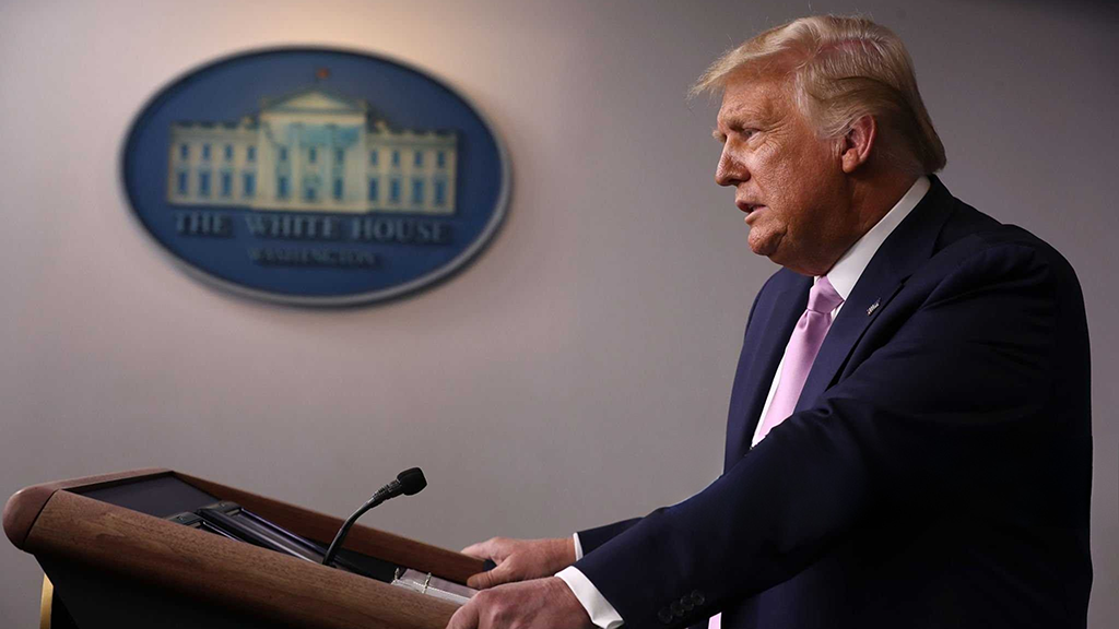 Trump Hosts Glitzy Dinner for Donors to Celebrate New White House Ballroom